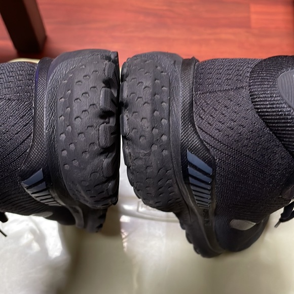 Like new Brooks “Adrenaline 20” women’s 13D (wide) - Picture 7 of 11